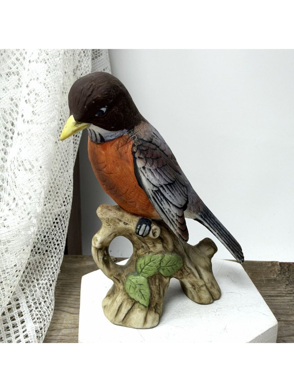 Vintage Lefton Hand-Painted Robin Bird Figurine On Tree Stump With Leaf Details